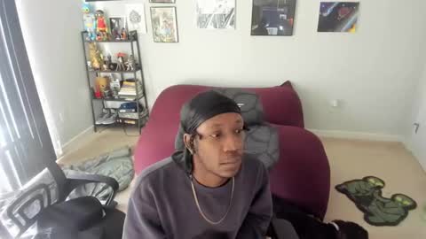 Snapshot of bbc_elrey chatting on 12.31.24 Racks online show from 12.31.24