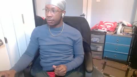 Snapshot of bbc_elrey chatting on 02.18.26 Racks online show from 02.18.26