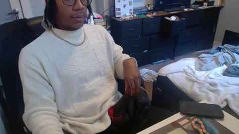 Snapshot of bbc_elrey chatting on 02.23.26 Racks online show from 02.23.26