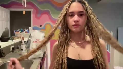 Snapshot of bbyangelyoga chatting on 02.15.25 bbyangelyoga online show from 02.15.25