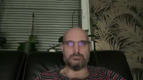 Snapshot of bcbg68 chatting on 11.30.25 bcbg68 online show from 11.30.25