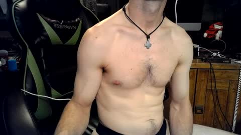 bchillin28 online show from 04.17.26