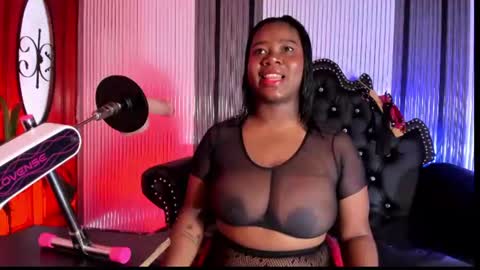 Snapshot of bdsm_ebony chatting on 07.19.26 Tanisha online show from 07.19.26