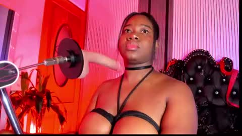 Snapshot of bdsm_ebony chatting on 07.22.26 Tanisha online show from 07.22.26
