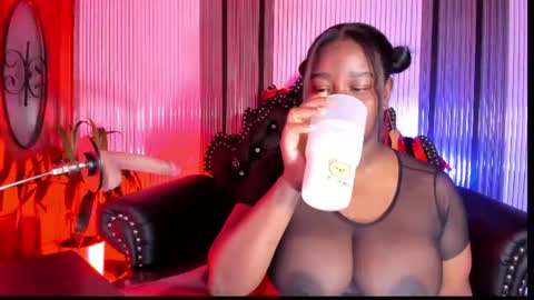Snapshot of bdsm_ebony chatting on 07.24.26 Tanisha online show from 07.24.26