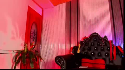 Snapshot of bdsm_ebony chatting on 08.01.26 Tanisha online show from 08.01.26