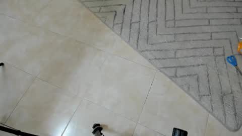 Meduza  online show from 10.04.25