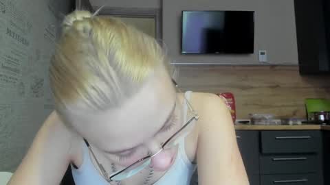 Snapshot of be_daddy chatting on 12.10.24 Summer BABY online show from 12.10.24