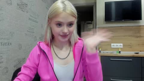 Snapshot of be_daddy chatting on 12.10.24 Summer BABY online show from 12.10.24