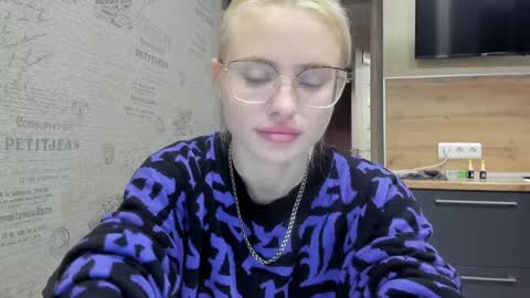 Snapshot of be_daddy chatting on 12.11.24 Summer BABY online show from 12.11.24