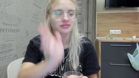 Snapshot of be_daddy chatting on 12.15.24 Summer BABY online show from 12.15.24