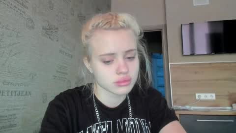 Snapshot of be_daddy chatting on 12.18.24 Summer BABY online show from 12.18.24