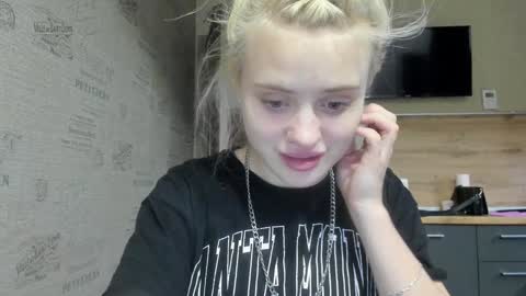 Snapshot of be_daddy chatting on 12.18.24 Summer BABY online show from 12.18.24