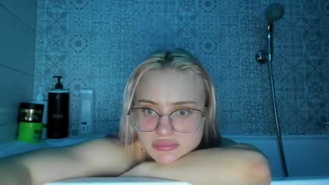 Snapshot of be_daddy chatting on 12.22.24 Summer BABY online show from 12.22.24