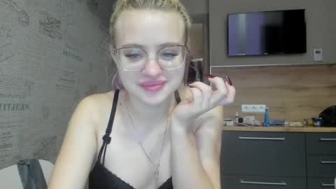 Snapshot of be_daddy chatting on 01.04.25 Summer BABY online show from 01.04.25