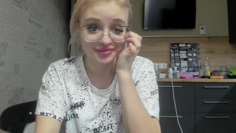 Snapshot of be_daddy chatting on 01.25.25 Summer BABY online show from 01.25.25