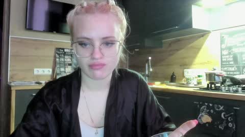 Snapshot of be_daddy chatting on 01.28.25 Summer BABY online show from 01.28.25