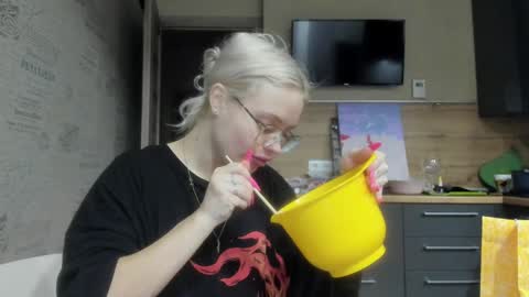 Snapshot of be_daddy chatting on 02.08.25 Summer BABY online show from 02.08.25