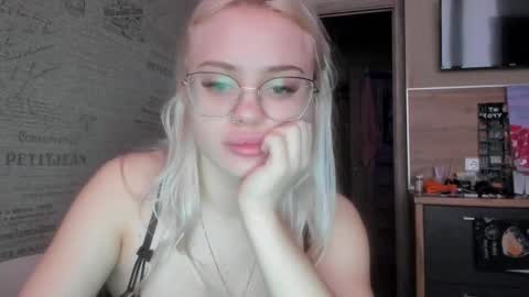 Snapshot of be_daddy chatting on 02.18.25 Summer BABY online show from 02.18.25