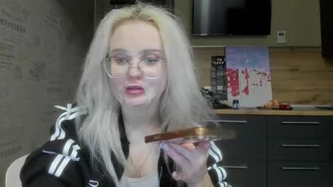 Snapshot of be_daddy chatting on 02.19.25 Summer BABY online show from 02.19.25