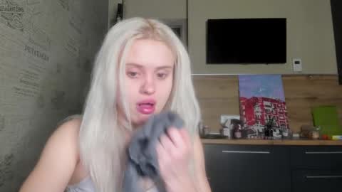 Snapshot of be_daddy chatting on 03.01.25 Summer BABY online show from 03.01.25