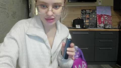 Snapshot of be_daddy chatting on 03.10.25 Summer BABY online show from 03.10.25