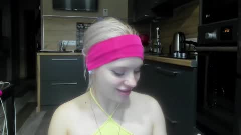 Snapshot of be_daddy chatting on 03.11.25 Summer BABY online show from 03.11.25