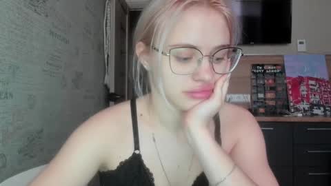 Snapshot of be_daddy chatting on 03.12.25 Summer BABY online show from 03.12.25