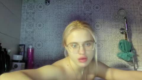 Snapshot of be_daddy chatting on 03.12.25 Summer BABY online show from 03.12.25