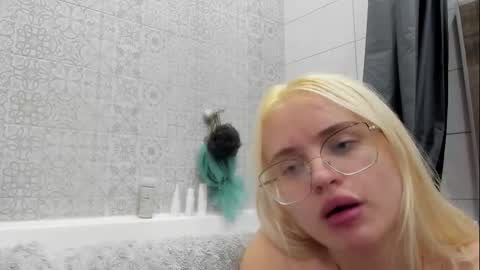 Snapshot of be_daddy chatting on 09.24.25 Summer BABY online show from 09.24.25