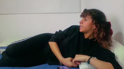 Snapshot of be_sinners chatting on 12.18.24 Sara Juan online show from 12.18.24