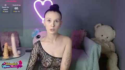 Snapshot of bea_doll chatting on 06.29.26 Bea online show from 06.29.26