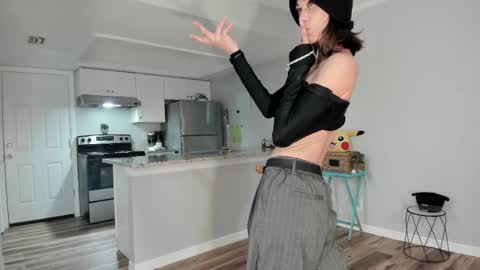 Snapshot of beaniebaby2 chatting on 04.26.26 beaniebaby2 online show from 04.26.26