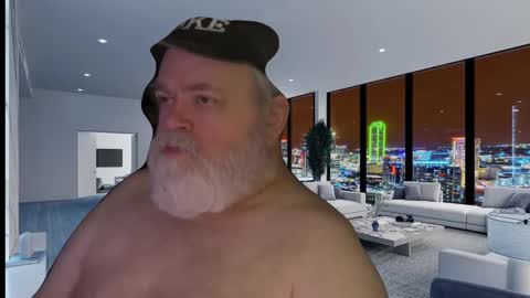 Snapshot of bear4muscle chatting on 12.15.24 Dookie online show from 12.15.24