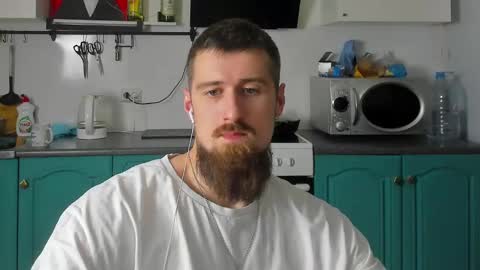 Snapshot of bearded_legend chatting on 12.03.24 Zeus online show from 12.03.24