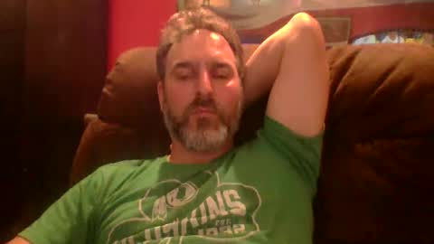 Snapshot of beardedambition chatting on 09.12.25 beardedambition online show from 09.12.25