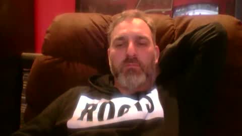 Snapshot of beardedambition chatting on 10.24.25 beardedambition online show from 10.24.25