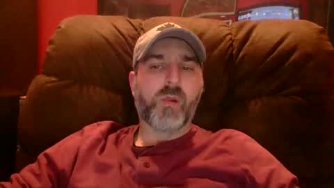 Snapshot of beardedambition chatting on 04.22.26 beardedambition online show from 04.22.26