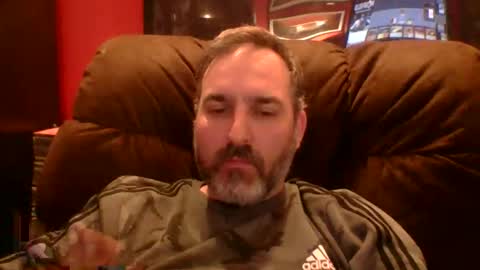 Snapshot of beardedambition chatting on 04.30.26 beardedambition online show from 04.30.26