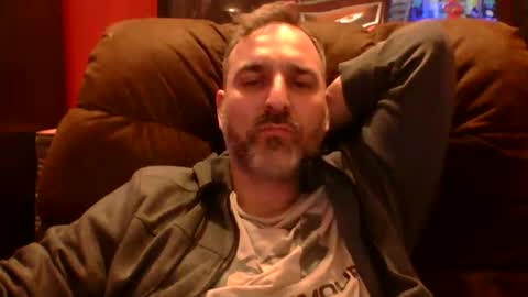 Snapshot of beardedambition chatting on 05.05.26 beardedambition online show from 05.05.26