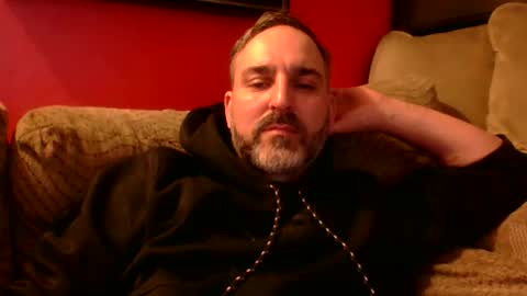 Snapshot of beardedambition chatting on 05.16.26 beardedambition online show from 05.16.26