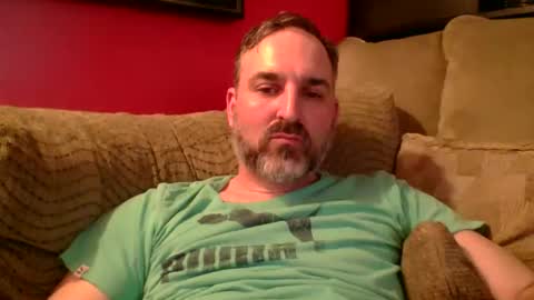 Snapshot of beardedambition chatting on 05.24.26 beardedambition online show from 05.24.26