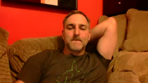 Snapshot of beardedambition chatting on 06.27.26 beardedambition online show from 06.27.26