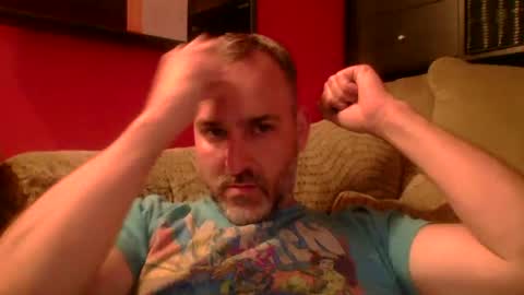 Snapshot of beardedambition chatting on 07.16.26 beardedambition online show from 07.16.26