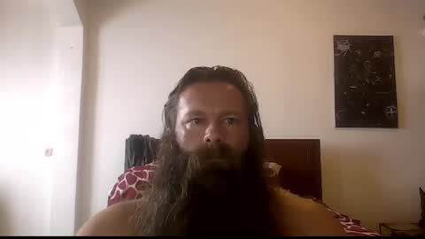 Snapshot of beardeddonkey88 chatting on 12.04.25 beardeddonkey88 online show from 12.04.25