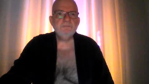 Snapshot of beardman916444 chatting on 12.23.24 Beardman online show from 12.23.24
