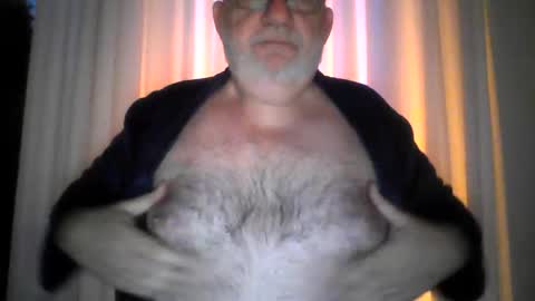 Snapshot of beardman916444 chatting on 12.24.24 Beardman online show from 12.24.24
