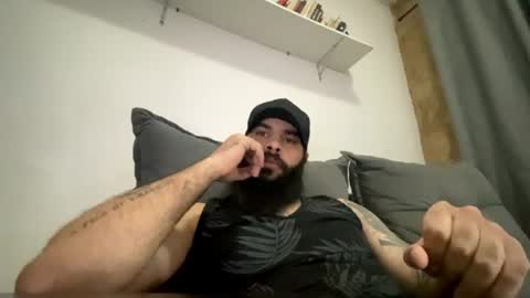 Snapshot of beardmax chatting on 07.05.26 Min online show from 07.05.26