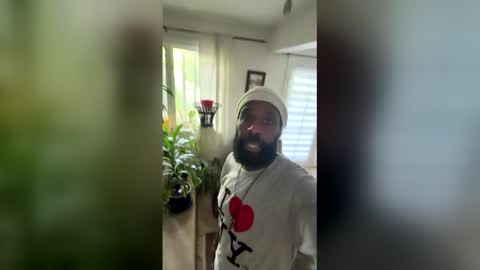 Snapshot of bearmeat4you chatting on 03.28.26 bearmeat4you online show from 03.28.26