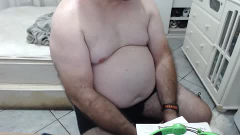 Snapshot of beastbearmg chatting on 09.23.25 beastbearmg online show from 09.23.25